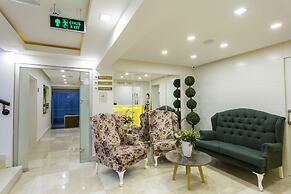 Wise Hotel Spa & Adult Only