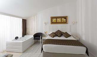 Wise Hotel Spa & Adult Only