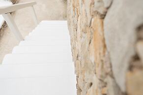 Cova Mykonos Suites