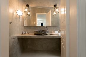 Cova Mykonos Suites
