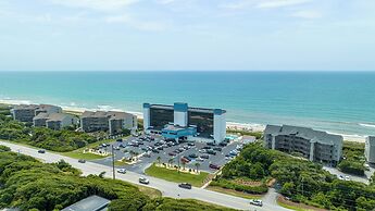 Crystal Coast Oceanfront Hotel