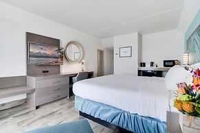 Crystal Coast Oceanfront Hotel