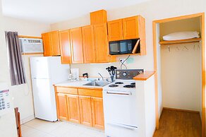 Shoreline Resort