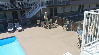 Shoreline Resort
