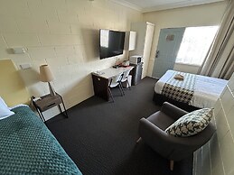 Warren Motor Inn
