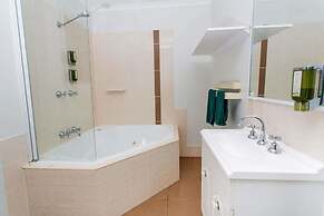 Solitary Islands Resort - Caravan Park