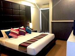 Charoenchit House