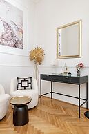 House Beletage-Boutique Hotel