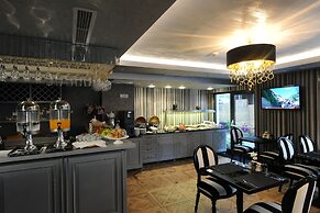 Le Petit Palace Hotel