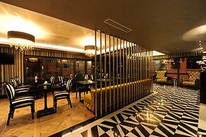 Le Petit Palace Hotel