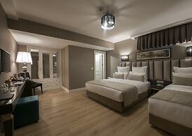 Le Petit Palace Hotel