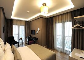 Le Petit Palace Hotel