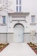 WH Apartments