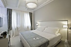Chiara Lodge