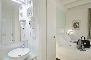 Chiara Lodge