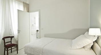 Chiara Lodge