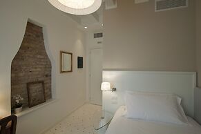 Chiara Lodge