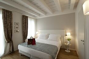 Chiara Lodge