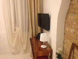Chiara Lodge