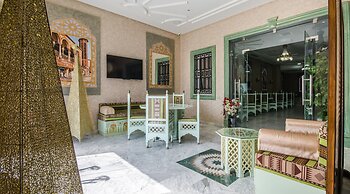 Hotel Saheb Ettabaa