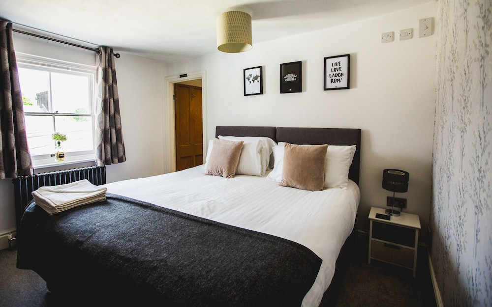 No.8 Accommodation