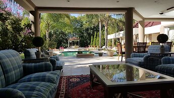 Bed and Breakfast on Melrose