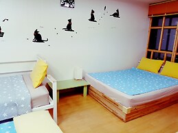 Justin House