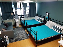 Justin House