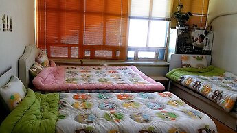Justin House