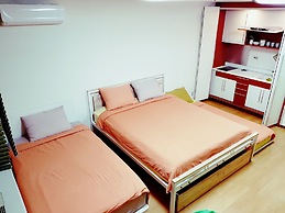 Justin House