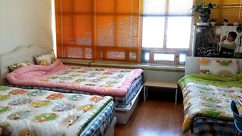 Justin House