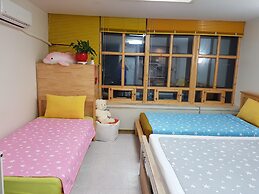 Justin House