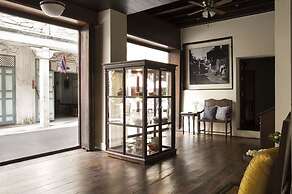 Baan Luang Rajamaitri Historic Inn