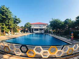 New Travel Beach Resort