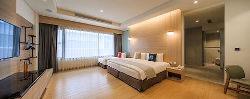 Sun Dialogue Hotel by Cosmos Creation