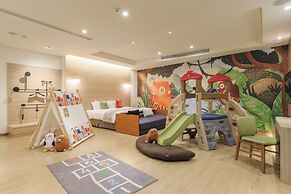 Sun Dialogue Hotel by Cosmos Creation
