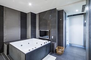 Sun Dialogue Hotel by Cosmos Creation