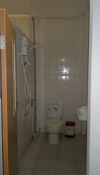 White River II Hostel