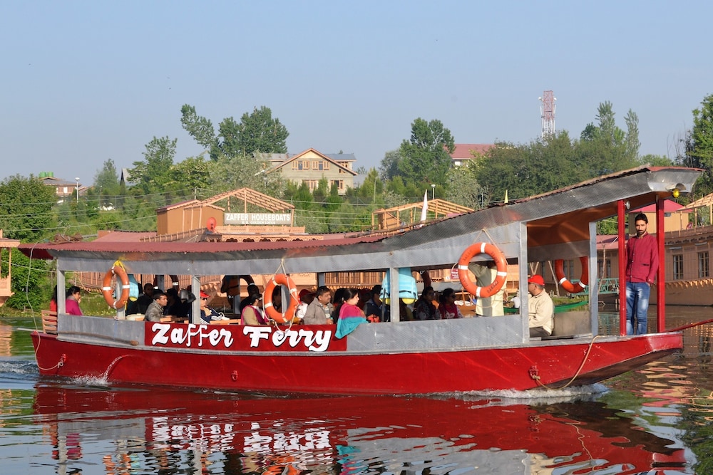 Zaffer Group of Houseboats