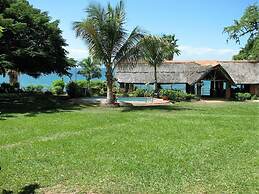 Nkhudzi Beach Lodge