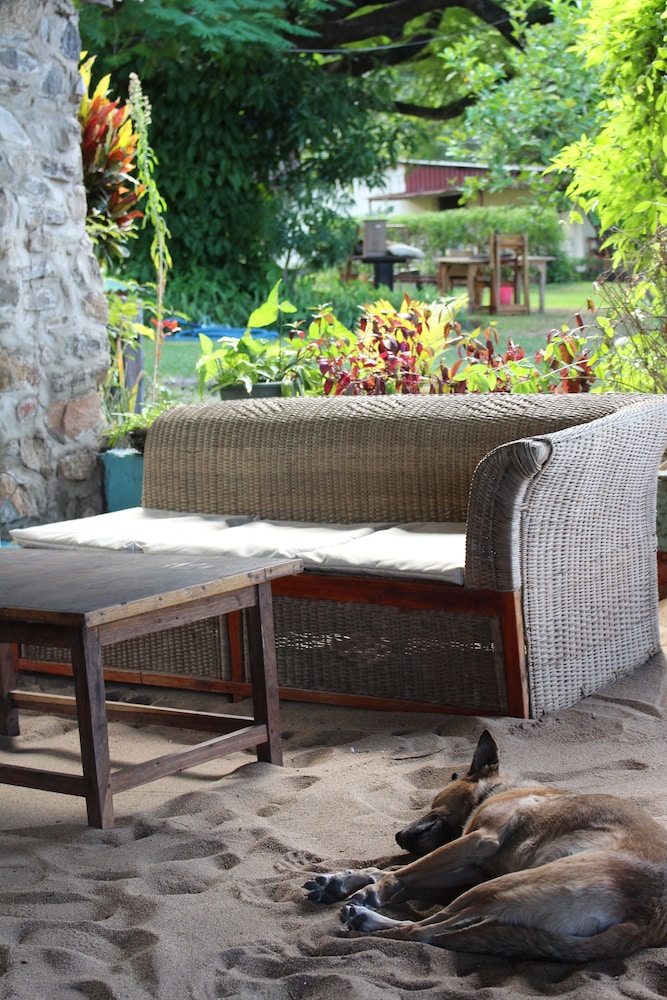 Nkhudzi Beach Lodge