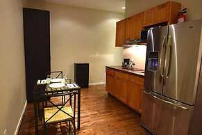 The Lion Inn & Suites