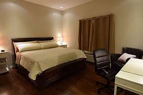 The Lion Inn & Suites