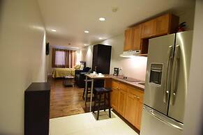 The Lion Inn & Suites