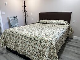 Kluane Park Inn