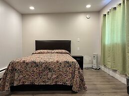 Kluane Park Inn