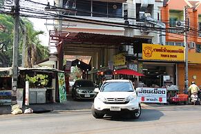 Monmuang Hotel and Residence