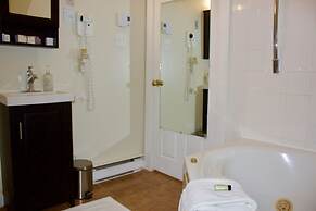 Tattingstone Inn