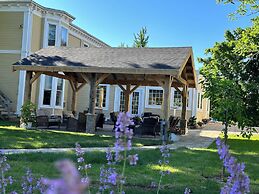 Tattingstone Inn