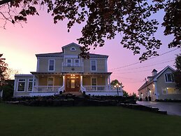 Tattingstone Inn